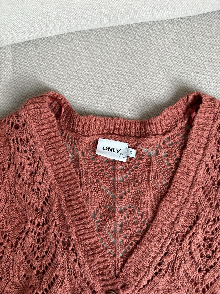 Pullover & Sweatshirts: ONLY knitted sweater  – Gebraucht aus Zürich von isa_5lmv 1
