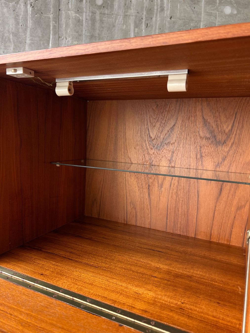 Armadi: Armoire a boisson en teck – Usato da Bulle venduto da ABELiAM 5