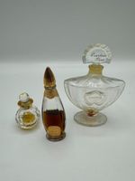 3 petites flacons