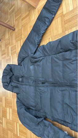 Adidas Daunenjacke für den Winter, Größe M