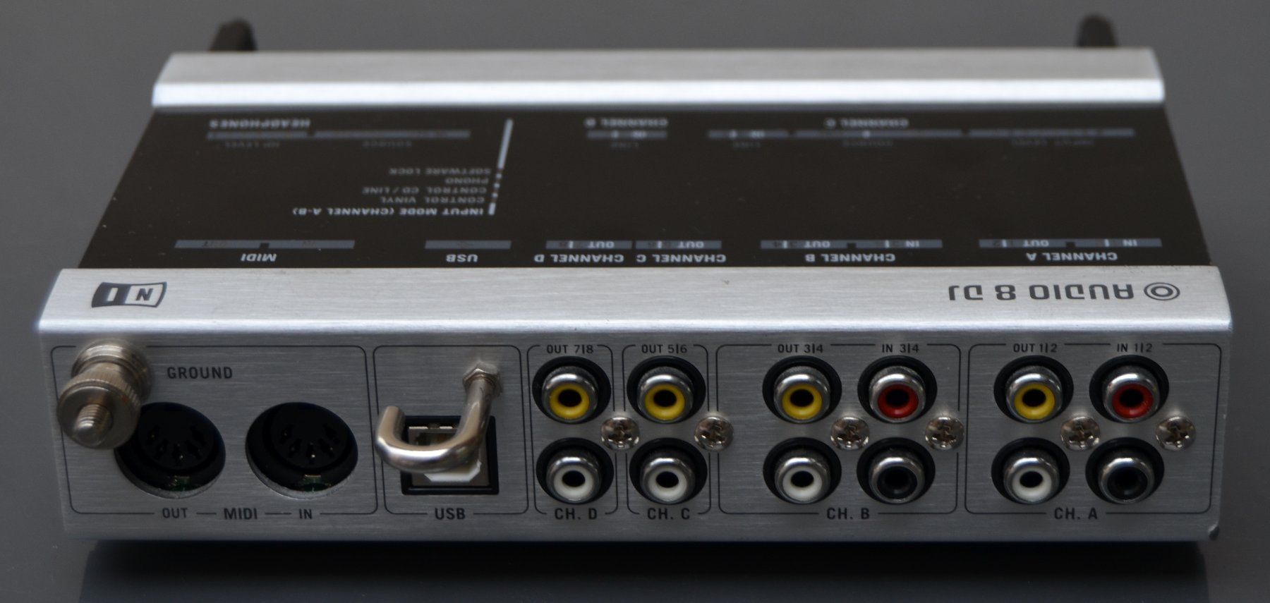Traktor Attrezzatura per studi di registrazione: Native Instruments Traktor Audio 8 DJ Audiointerface – Usato da Collonges venduto da arashee 3