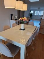 Extendable table + 6 extensions