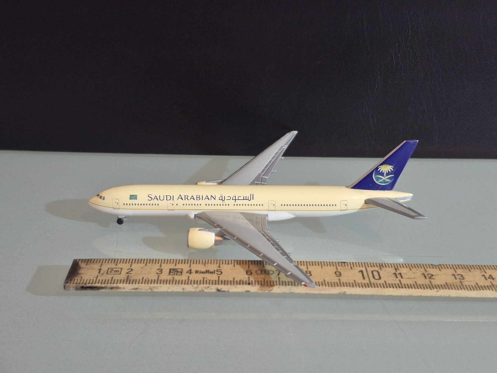 Herpa Kit di modellismo & Modellini statici: Herpa Saudi Arabian 1:500 – Usato da Uetendorf venduto da myhome12 3