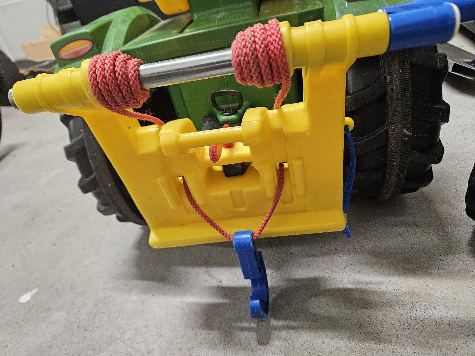 John Deere Véhicules pour enfants: Trettraktor John Deere – D'occasion à Hombrechtikon par jen_b 3