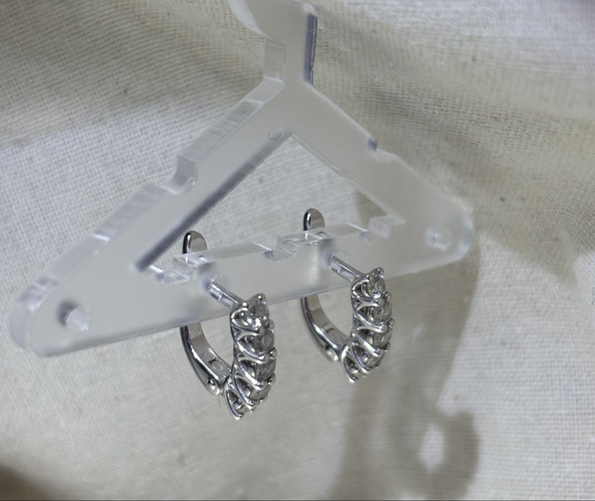Boucles d'oreille: 14k White Gold Earrings with Diamonds  – D'occasion à Nyon par My_wardrobe 3