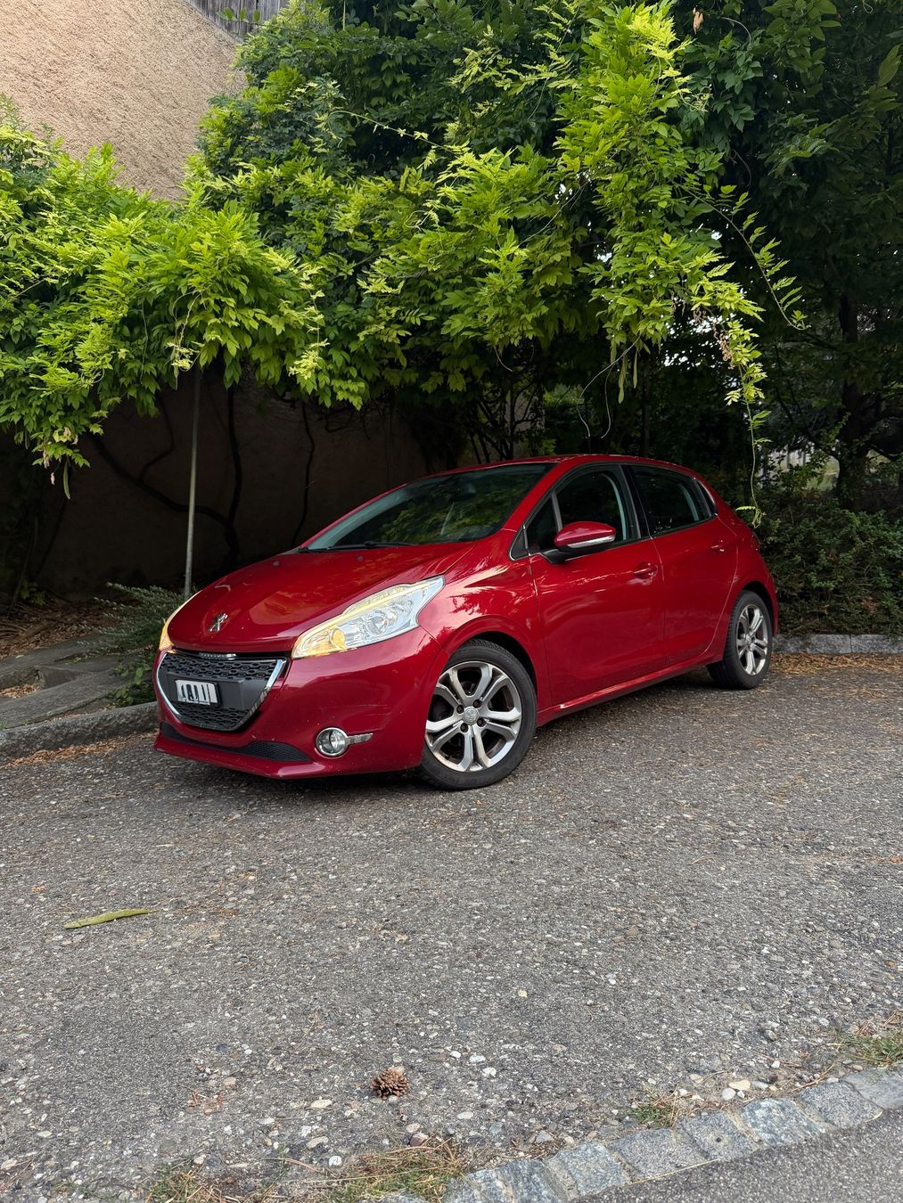 Peugeot Autos: Peugeot 208 1.6 VTi 2014 – D'occasion à Bad Zurzach par sam_22cl