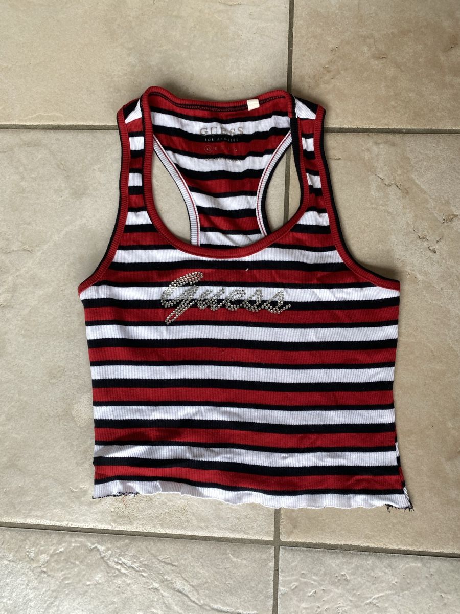Guess Top: Guess top cropped – Usato da Bolligen venduto da giu_2gf5