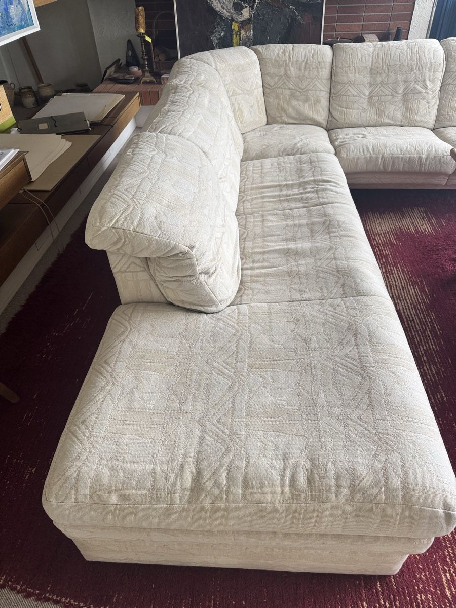 Sofas: Ecksofa Beige Stoff mit Muster Gebraucht – D'occasion à St. Gallen par baluba13