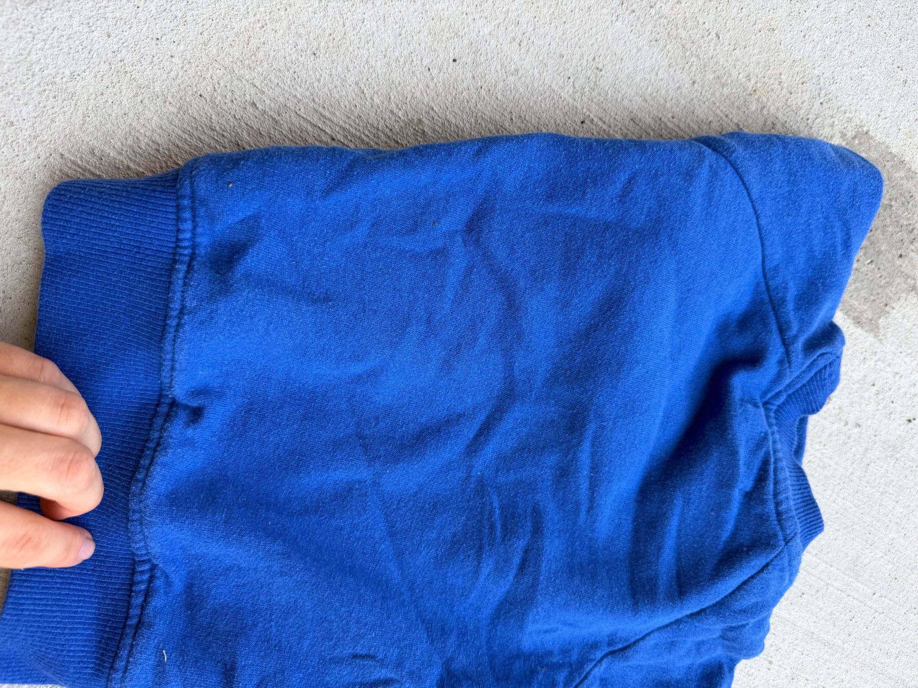 Pullover & Sweatshirts: Kinder Pullover Sinsay blau Grösse 104 cm – Gebraucht aus Riehen von ann_76jw 3
