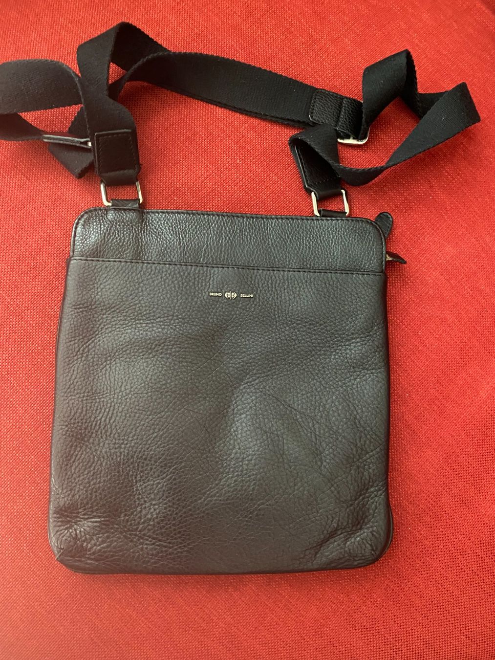 Bruno Banani Borse da donna: Schultertasche - Leder - 1 Innen- + 2 Aussenfächer mit Reis- – Usato da Niederrohrdorf venduto da park5