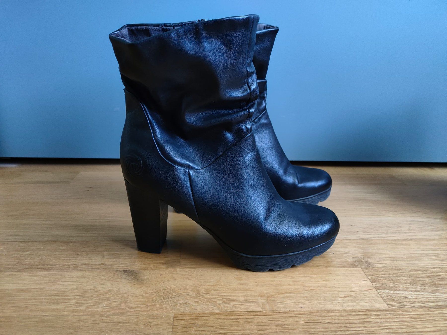 Scarpe da donna: Stiefeletten, Marco Tozzi, schwarz, Grösse 40 – Usato da Bern venduto da ElisaMag