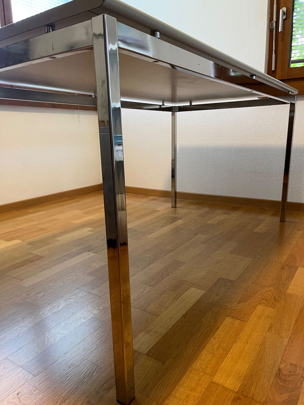 Scrivanie: Edler Bürotisch – Usato da Ennetbaden venduto da royalhighness 2