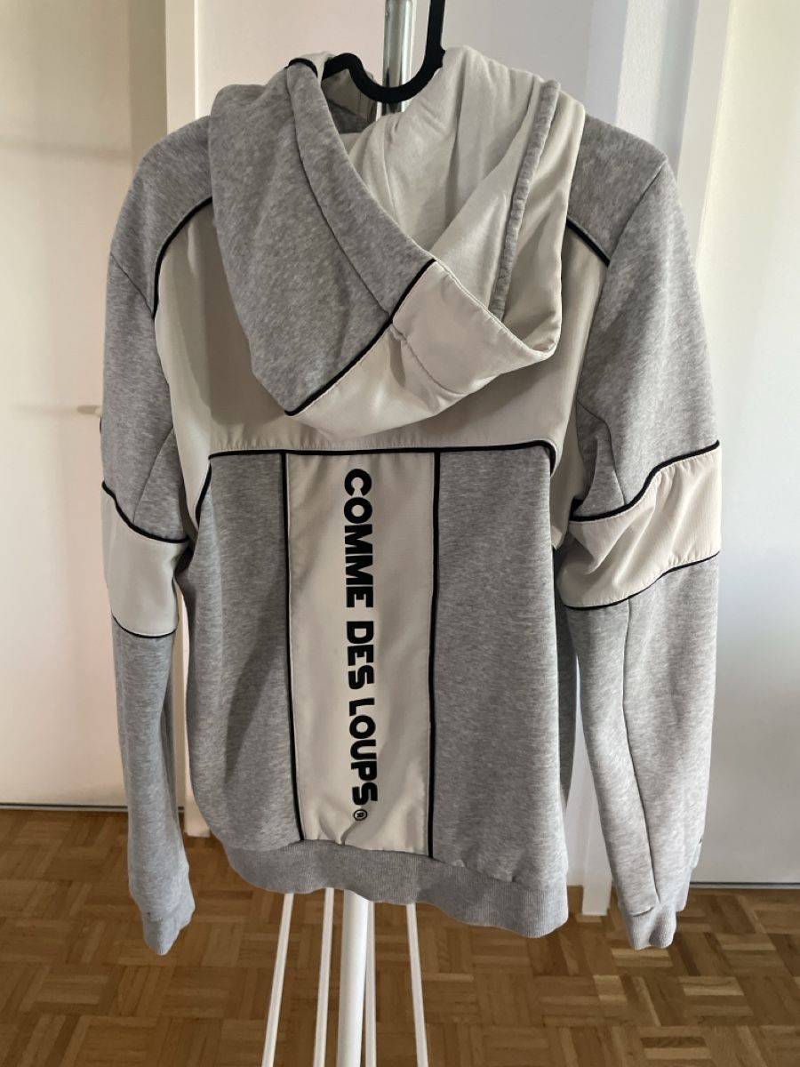 Giacche & Cappotti: Veste zippée à capuche Comme des Loups gris taille S – Usato da Yverdon-les-Bains venduto da mar_hg5t 1