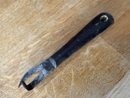 Vintage Doseöffner mit Holzgriff