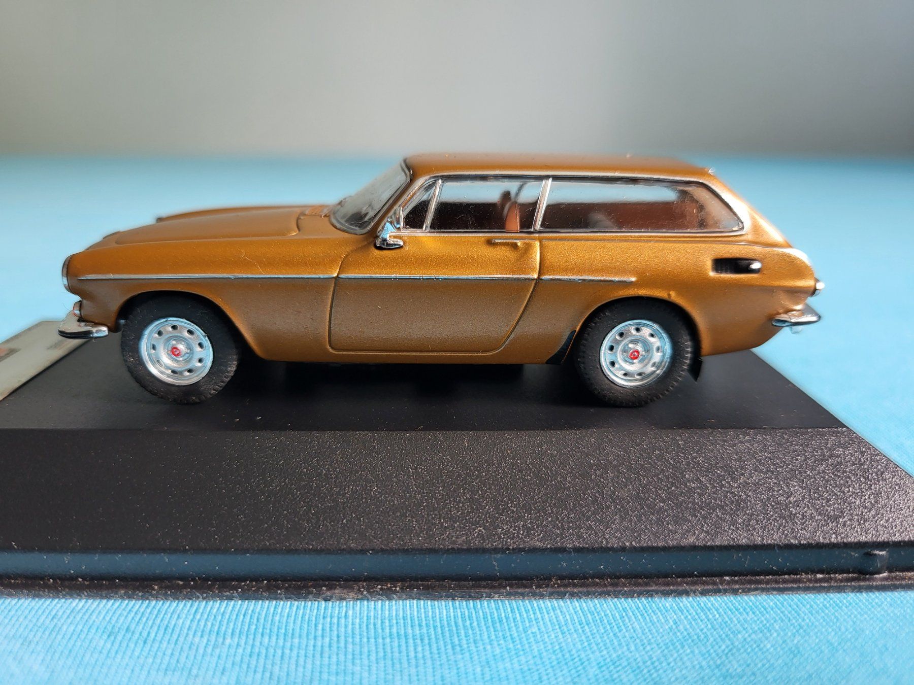 Volvo Modellautos: Volvo P1800 ES – Neu (gemäss Beschreibung) aus Glattbrugg von PhilKrill 1