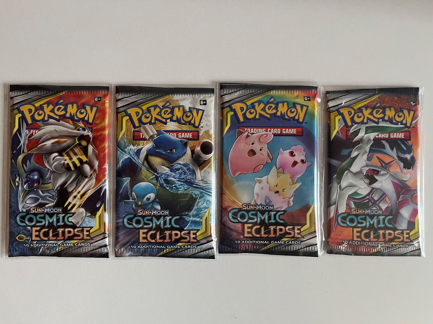 Pokémon Carte collezionabili: Pokémon Cosmic Eclipse Booster Artworkset – Usato da Schleitheim venduto da Poke-Hobby