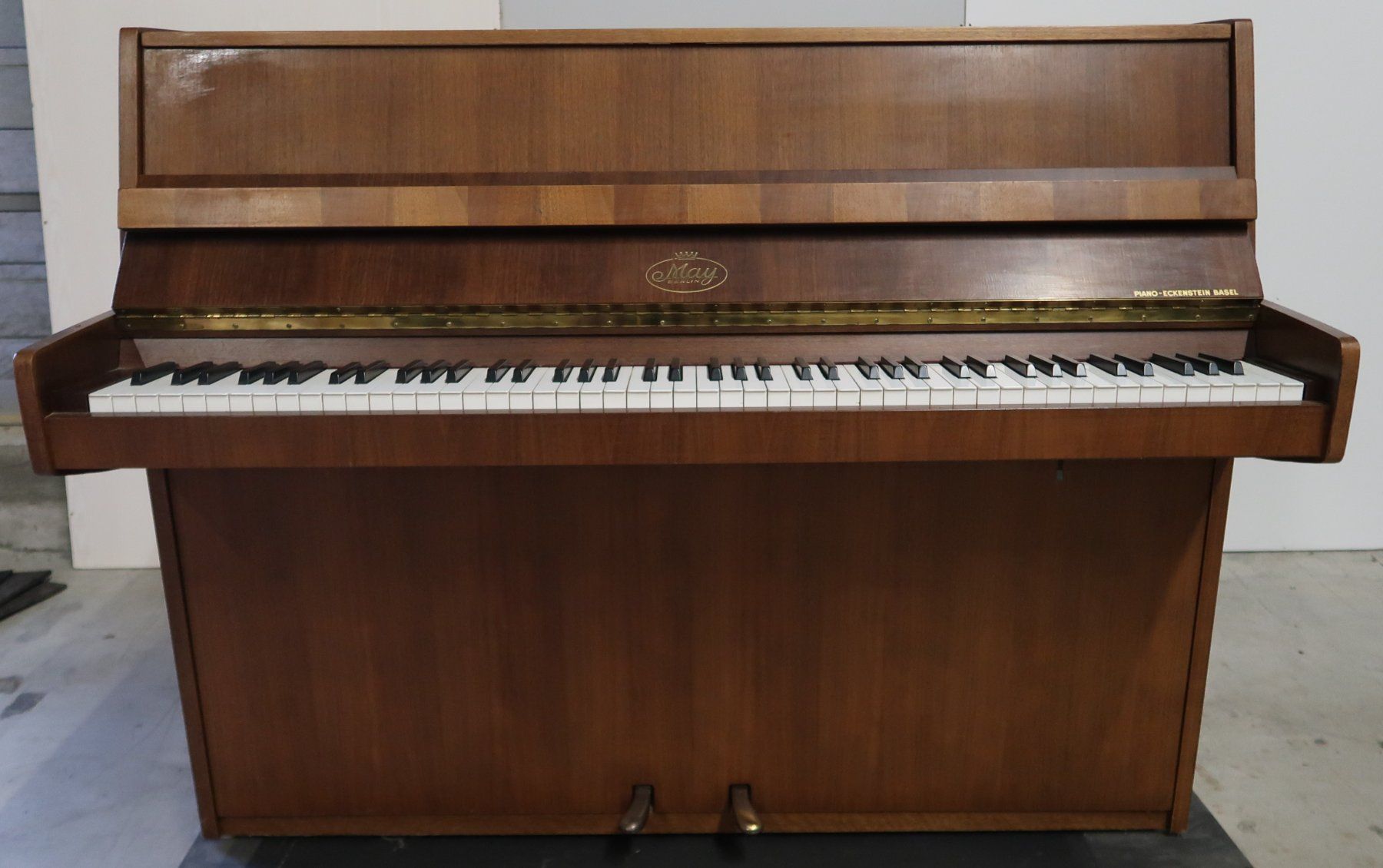 Strumenti musicali: Klavier: May Berlin – Usato da Buchs SG venduto da MMmmnS