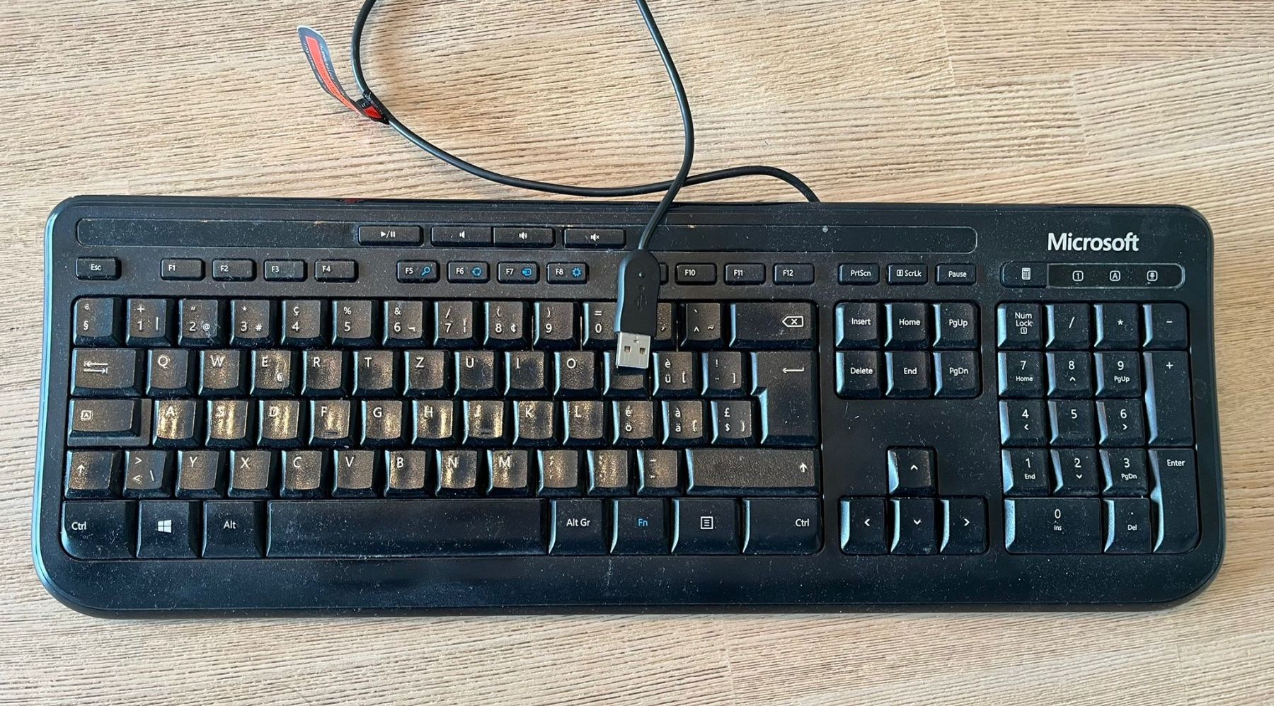 Microsoft Tastiere: Microsoft Tastatur, schwarz, USB Anschluss – Usato da Gelterkinden venduto da froggy80