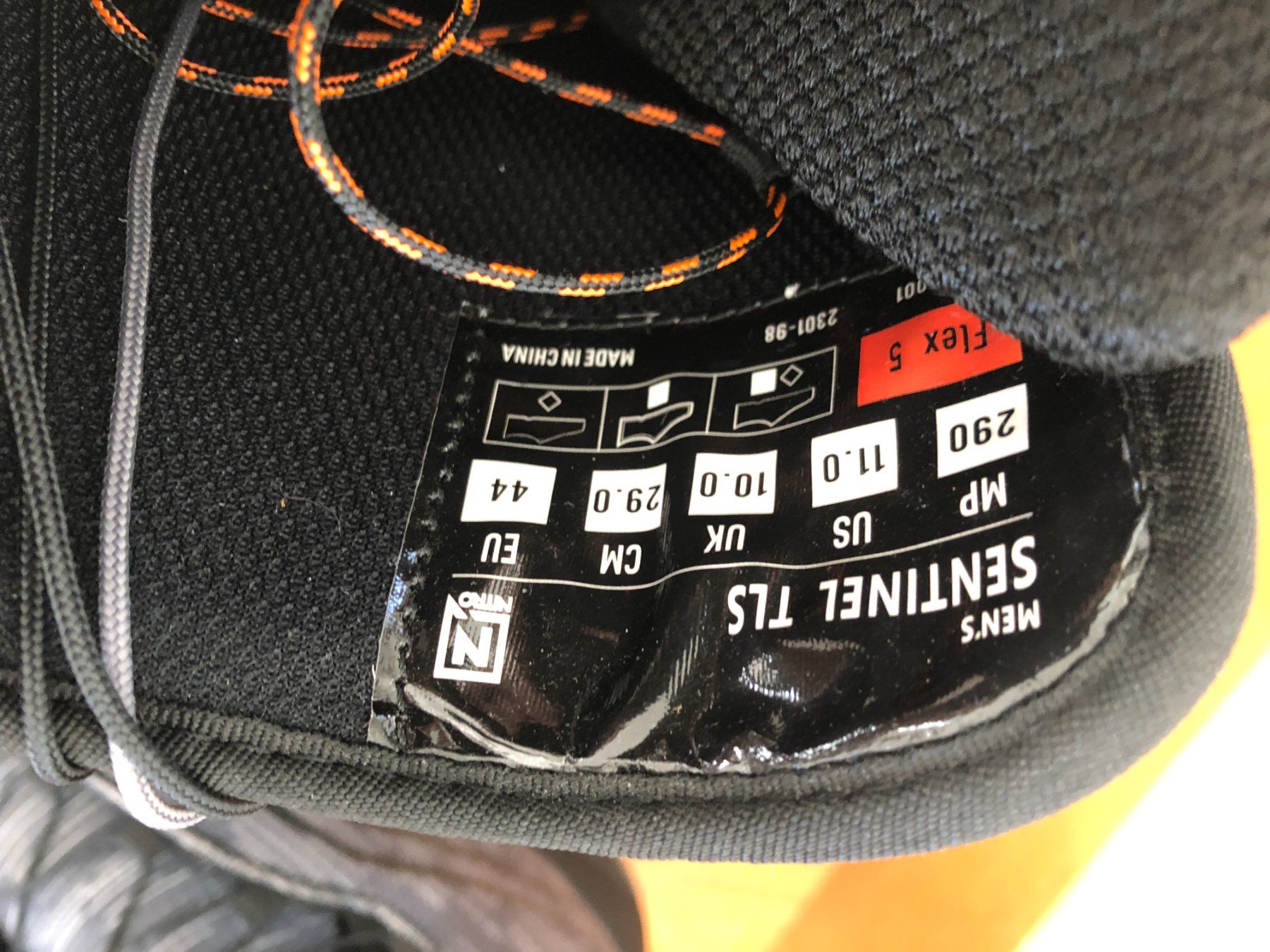 Snowboard Nitro Scarpe da uomo: Nitro Snowboard Boots, Gr. 29, 1x benutzt – Nuovo (secondo la descrizione) da Versoix venduto da santazurich 1