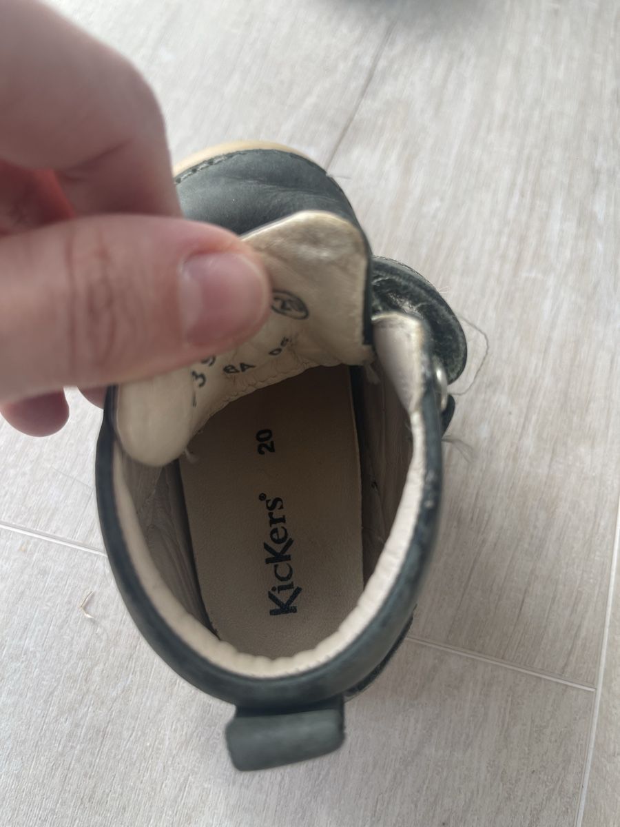 Scarpe per ragazzi: Kickers Kinder Schuhe Leder Gr 20 – Usato da Schlieren venduto da Keluwei 4