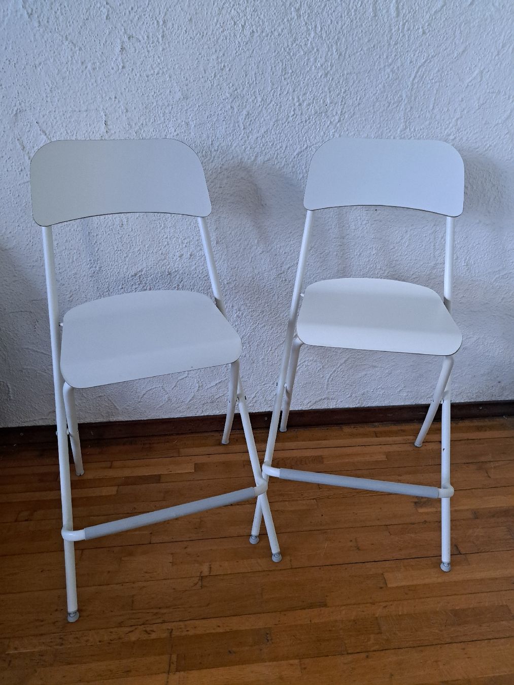 Ikea Sedie: 2 Barhocker /Stühle weiss Ikea – Usato da Bergdietikon venduto da LustigerLoewenzahn