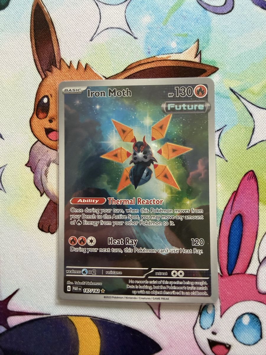 Pokémon Carte collezionabili: Pokémon Iron Moth 187/182 PAR  – Usato da Grindelwald venduto da TSG-G-Town
