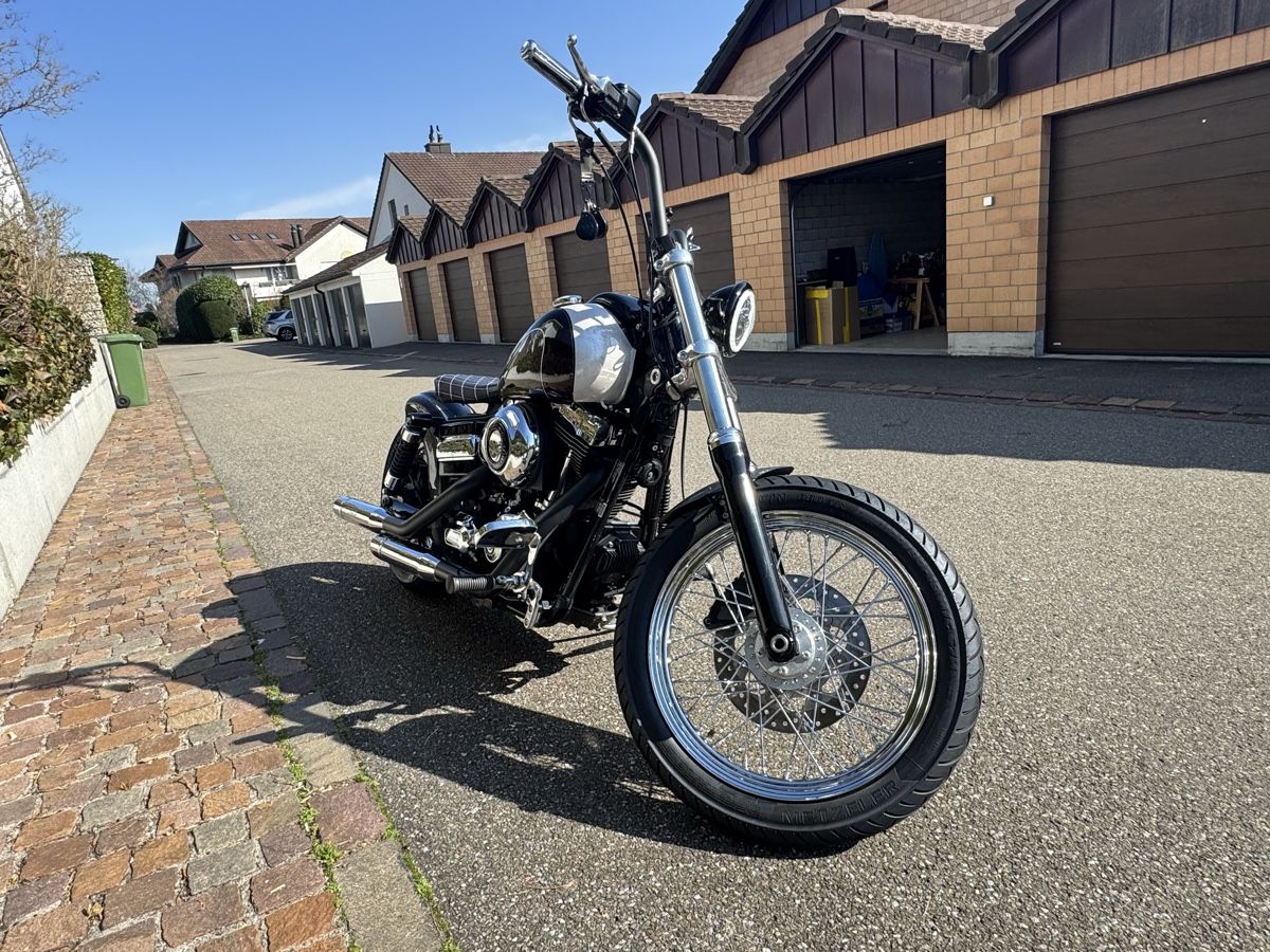 Harley-Davidson Chopper: Harley Davidson Super Glide , Umbau, Top Zustand – Gebraucht aus Wallisellen von mic_j5d8