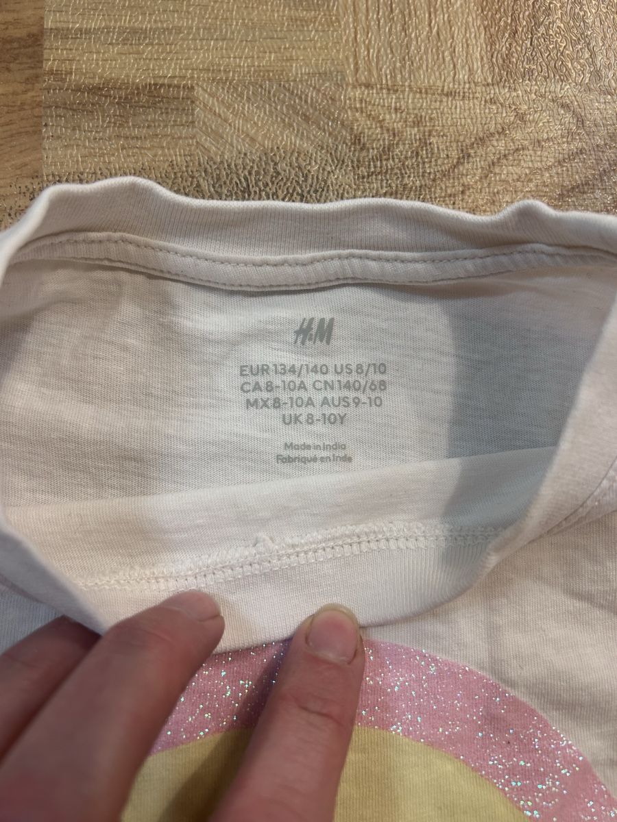 H&M Camicette, T-shirt & Top: T-Shirt mit Glitzerregenbogen 134 – Nuovo (secondo la descrizione) da Jona venduto da Tidy76 2