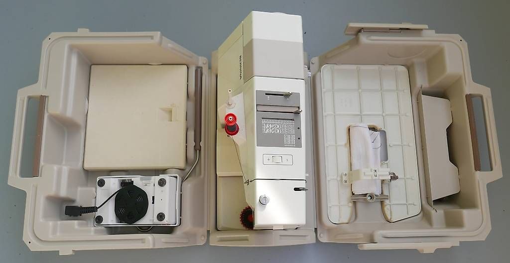 Machines à coudre: Bernina 930 Record Electronic – D'occasion à Neuchâtel par Kropotkine