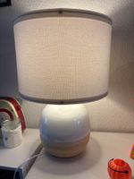 Lampe de table blanche et beige Maison du Monde