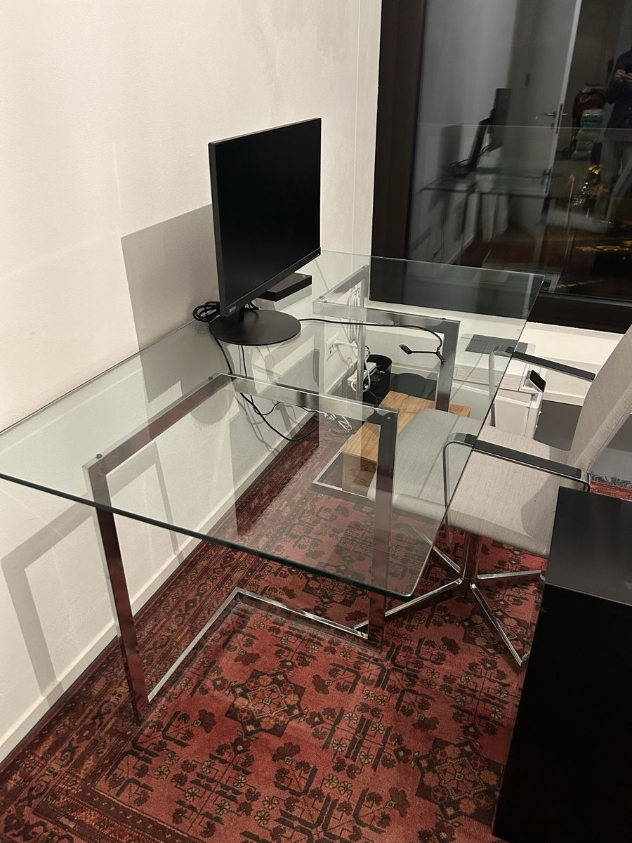 Scrivanie: Modern Glass Desk, Perfect Home Office – Usato da Männedorf venduto da Arossmann 4