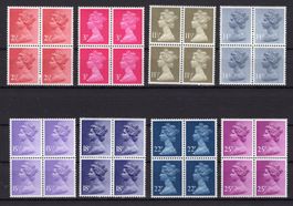 R5562  /  Grande Bretagne 1980-1981 en blocs de 4neufs XX
