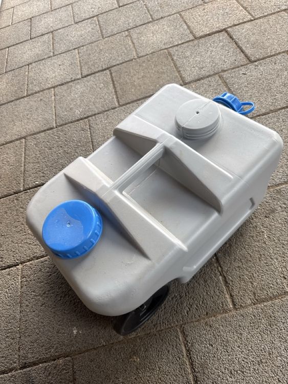 Wassertank (Gebraucht) in Langnau i. E. für CHF 10 – nur Abholung auf ...