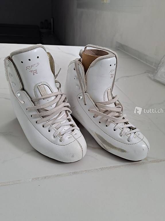 Pattini da ghiaccio: Eiskunstlaufschuhe Risport 240 – Usato da Buch am Irchel venduto da nellsch87 1