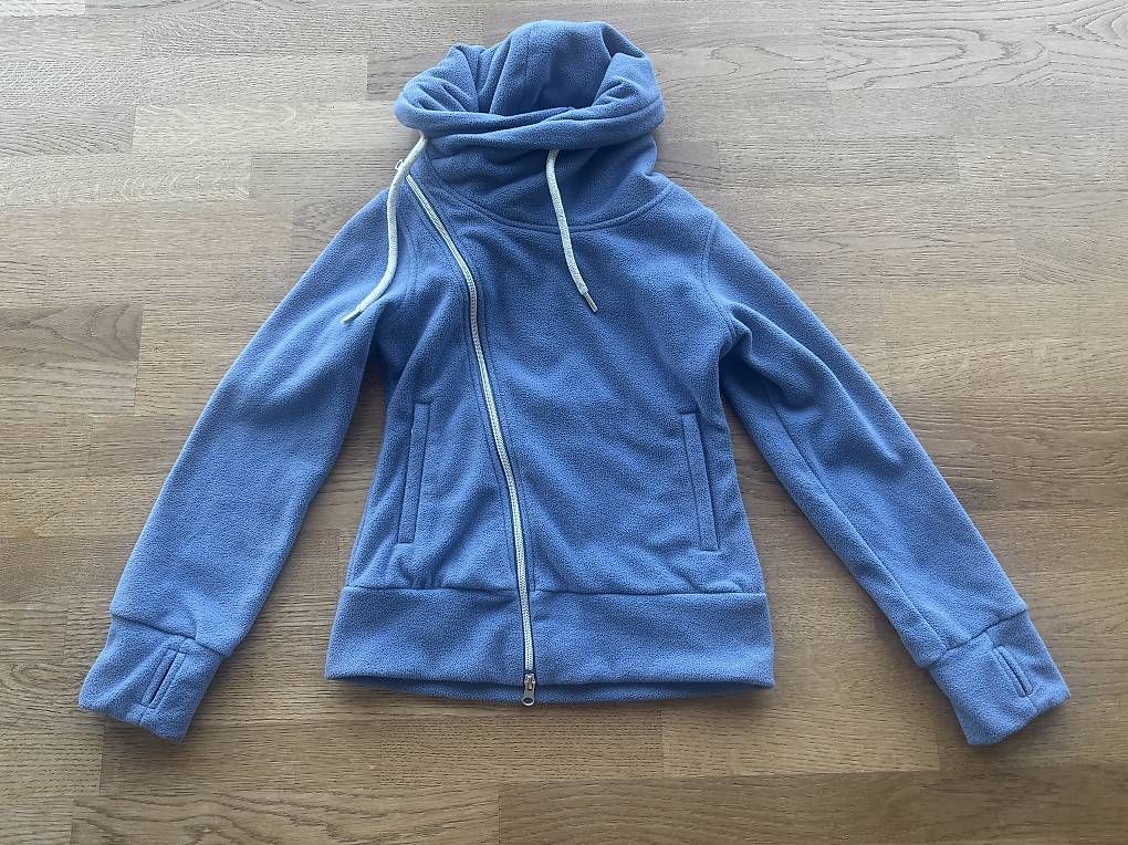 Pullover & Sweatshirts: Fleece Reitpullover Mädchen Steeds Gr.152 – Gebraucht aus Schüpfen von norge84
