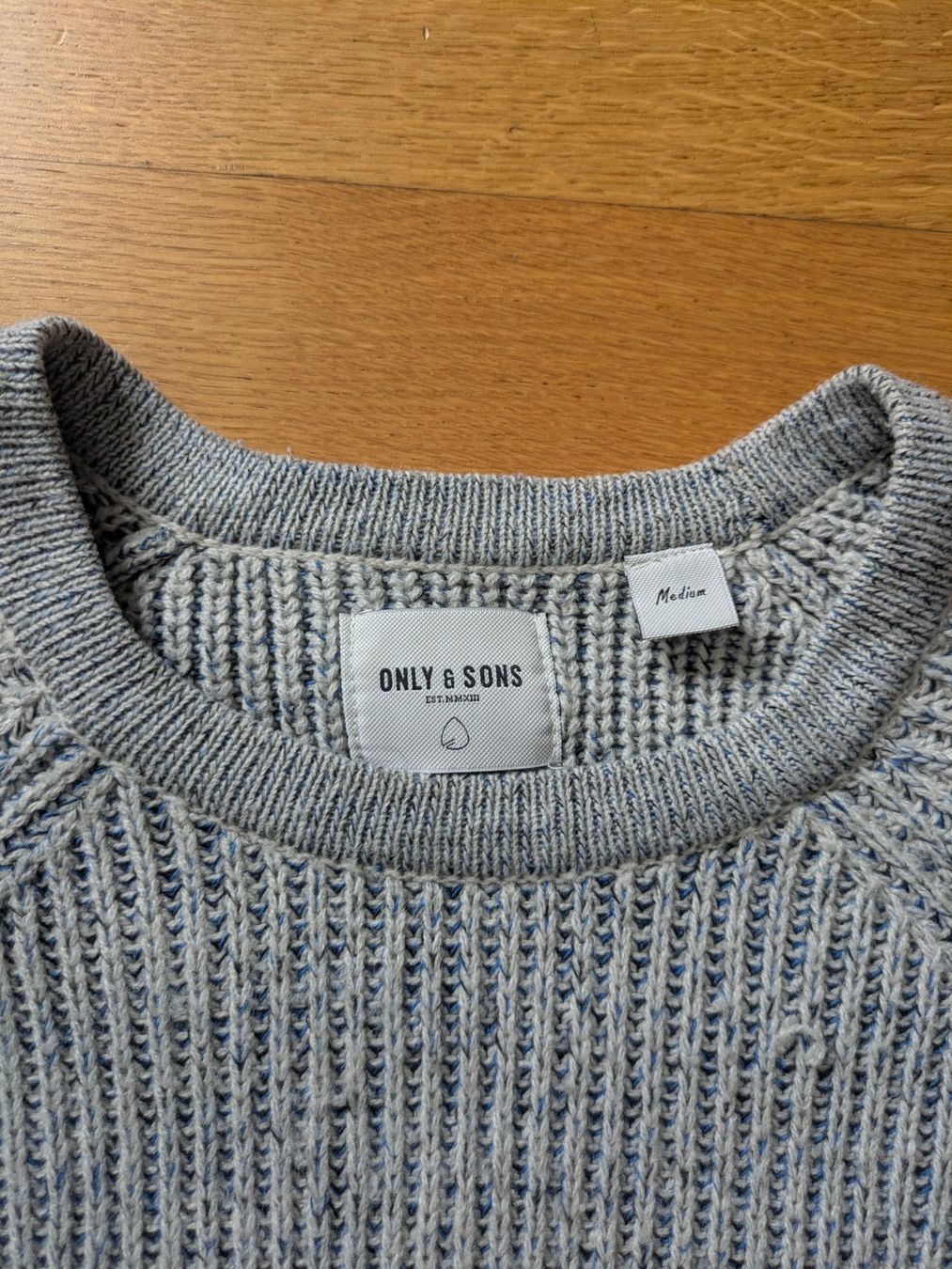 Maglioni & Felpe: Only & Sons Strickpullover, Grösse M, Grau-Blau, Winter – Usato da Ittigen venduto da Deriento 1