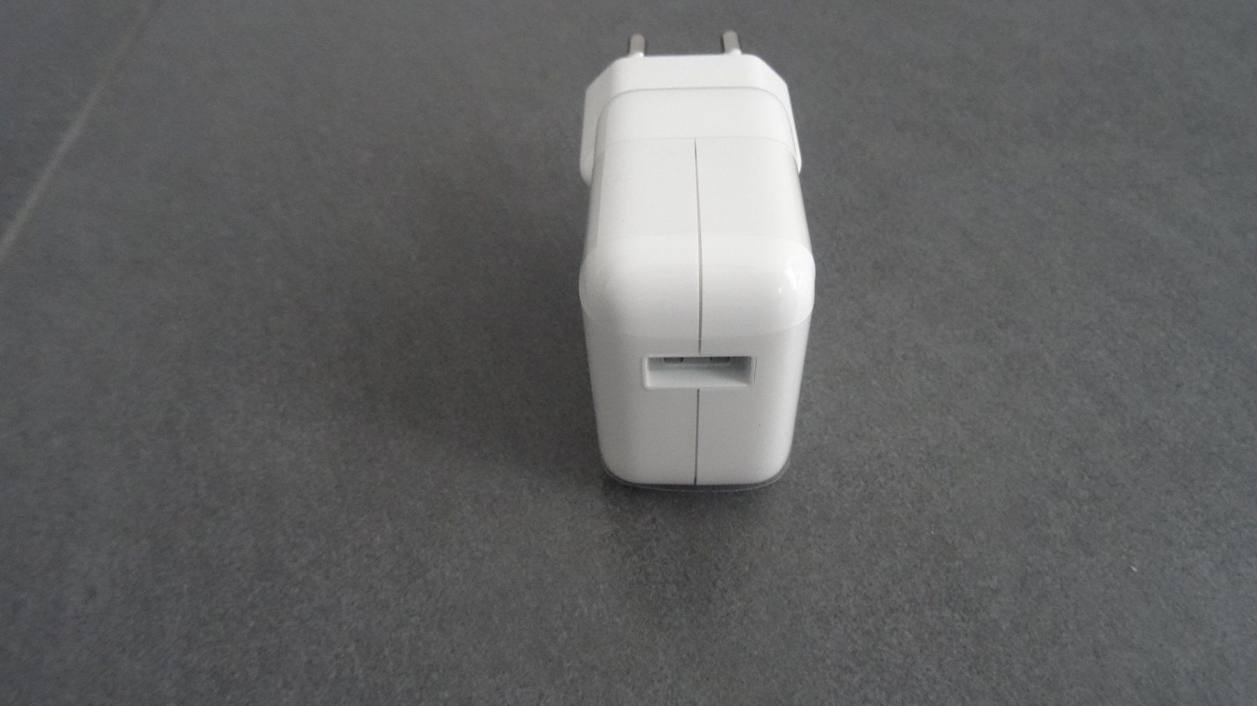Apple Unità & Adattatore: Apple USB Power Adapter, neu – Nuovo (secondo la descrizione) da Beinwil am See venduto da den_p9db 2