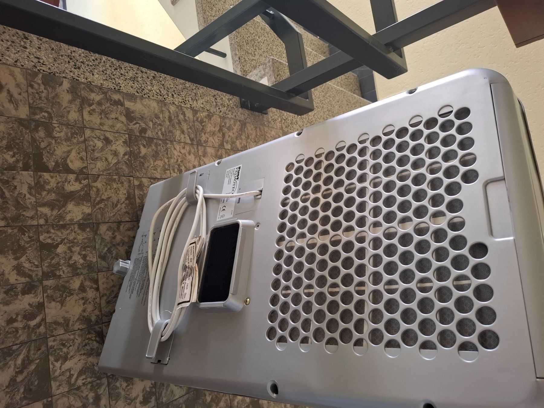 Primotecq Condizionatori: Condizionatore portatile – Usato da Fribourg venduto da Lorenzopeduzzi 3