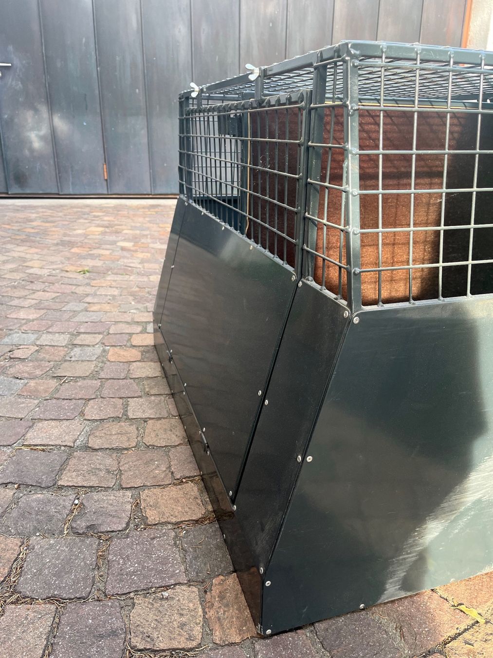 Käfige, Transport & Sicherheit: Doppelhundebox zu verschenken! – Gebraucht aus Glattfelden von taro1993 1