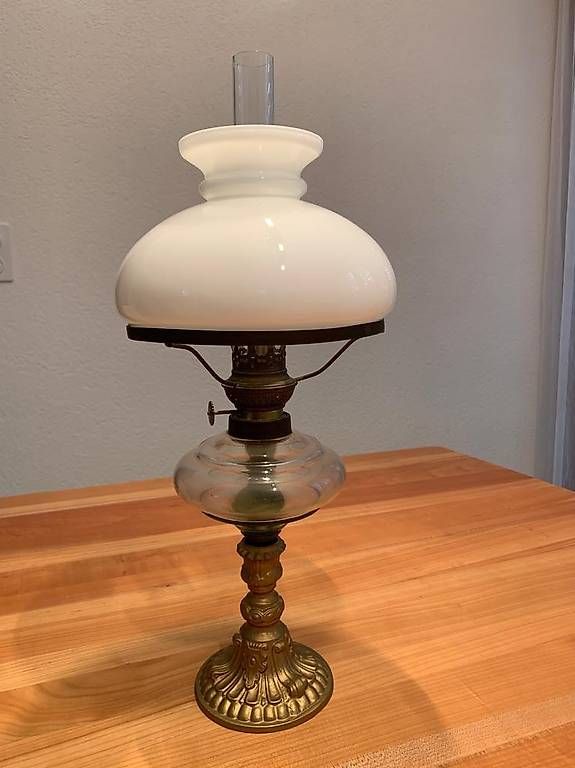 Lampade: Petrolllampe aus Messing – Usato da Waltenschwil venduto da cmprobst