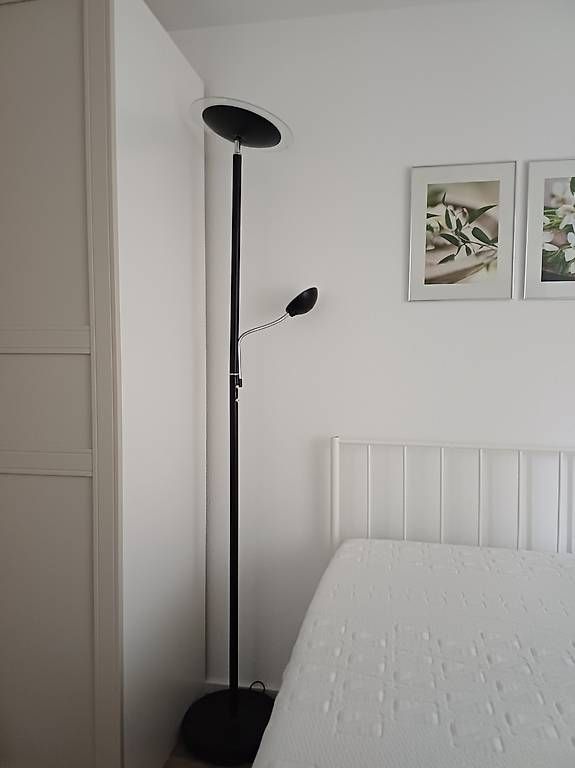 Lampen: LED-Stehlampe Lindby mit Leselampe dimmbar – Gebraucht aus Embrach von Corina107 1