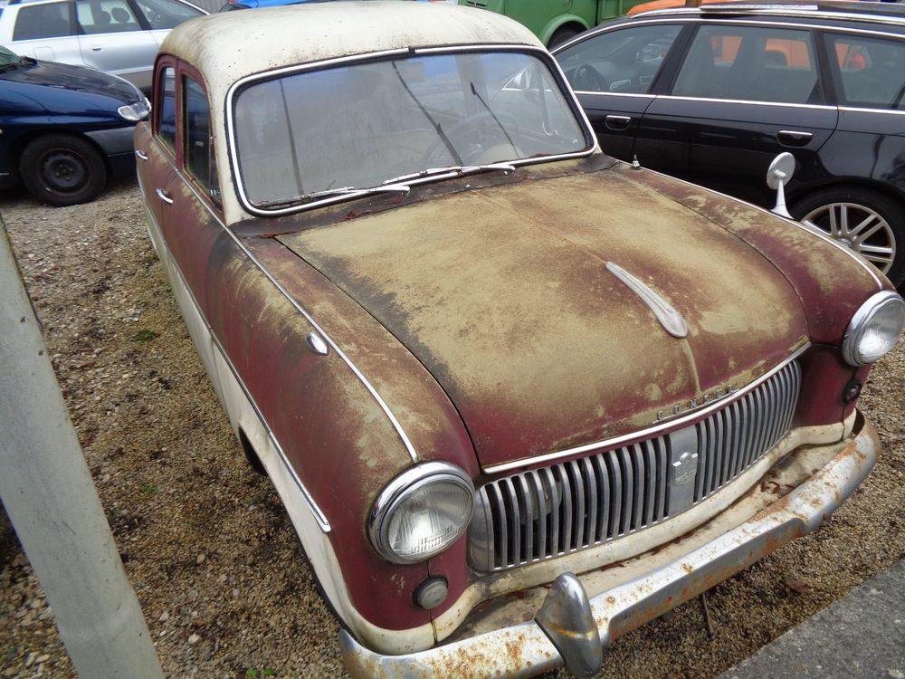 Oldtimer ab Platz FORD Consul Jg.1954 Rarität Defekt