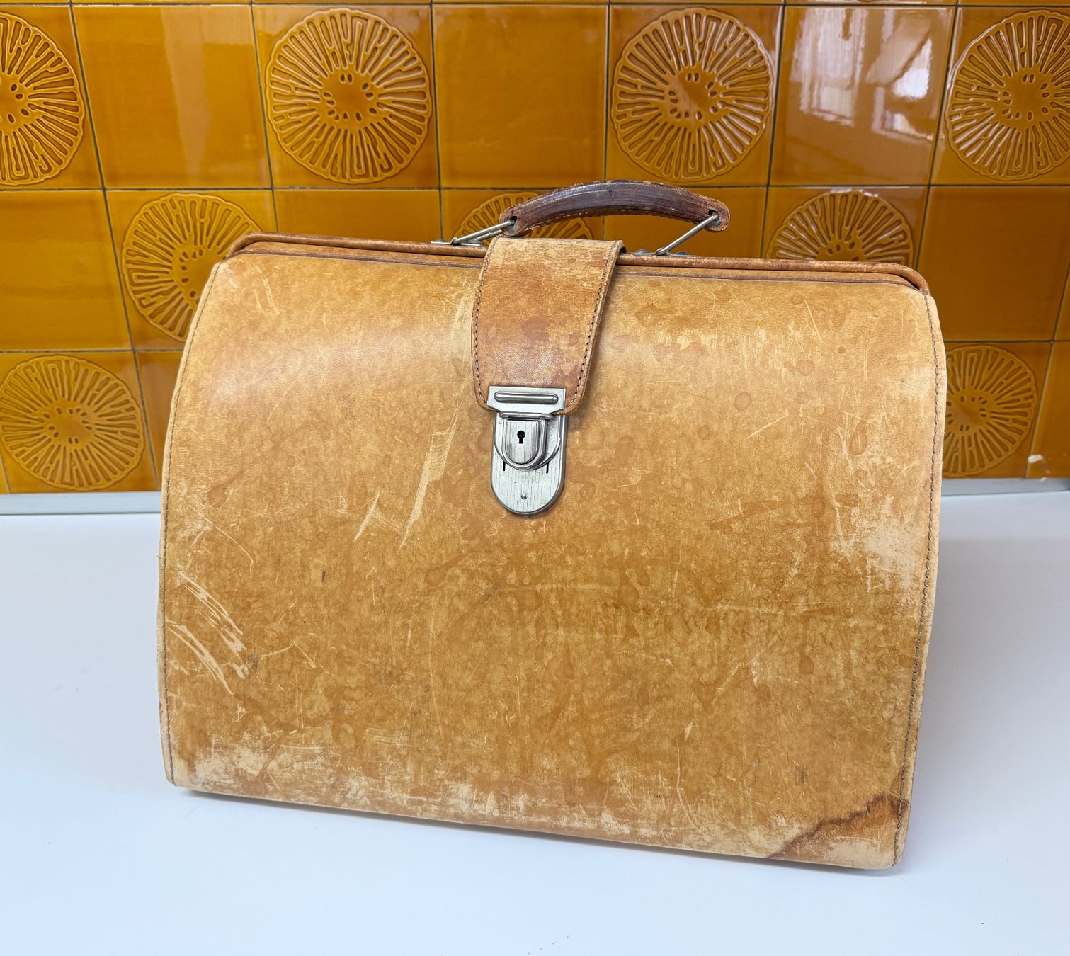 Valigie & Borse: Tasche Aktentasche Ledertasche alt – Usato da Gerlafingen venduto da HungerDiva 1