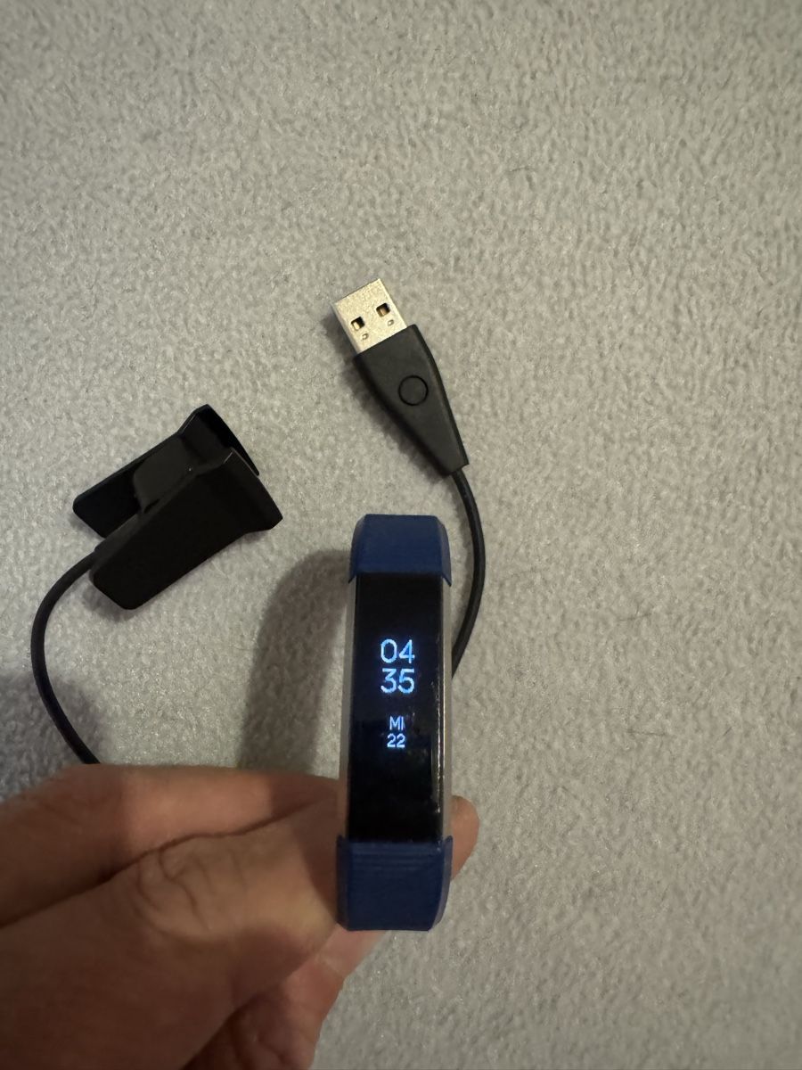 Fitbit Smartwatch: Fitbit für Kinder – Gebraucht aus Teufenthal AG von Johndoe82 1