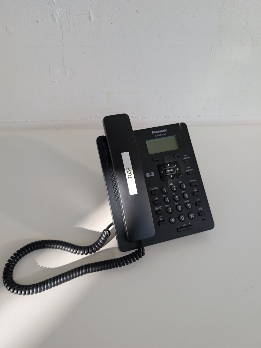 Panasonic Telefoni: Panasonic KX-HDV130 – Usato da Oberwil (Dägerlen) venduto da spk