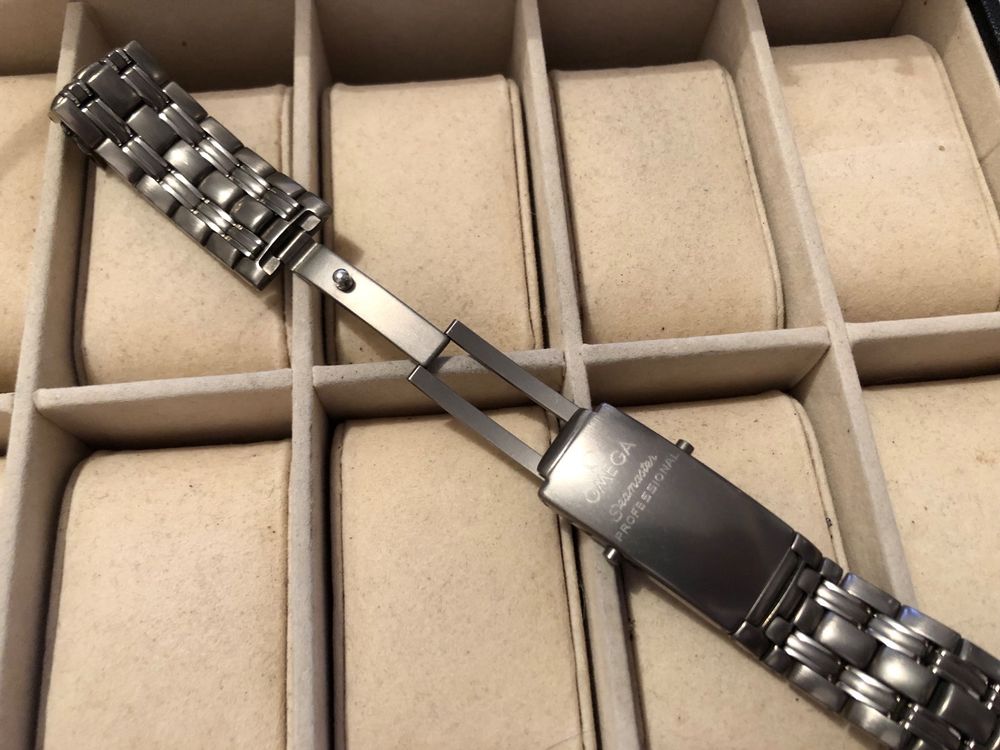 Bracelet De Montre OMEGA Vintage Modèle 1217 - Gris Métal, Largeur 17cm, Origine Suisse, Occasion