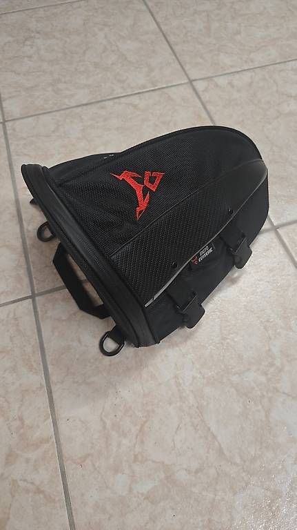 Tutti i ricambio per moto: Strapazierfähige Sozius-Sitztasche – Usato da Seuzach venduto da Ori7 1