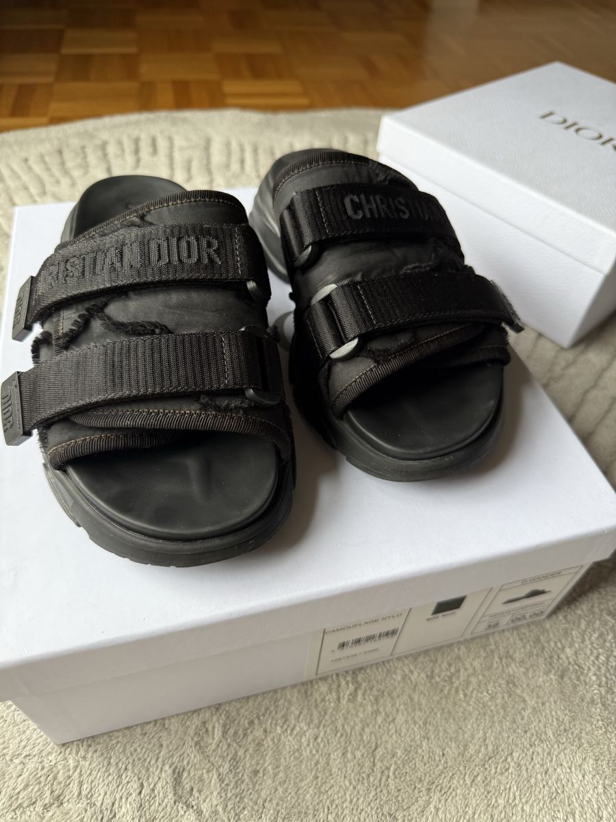 Dior Scarpe da donna: Christian Dior slides size 38 – Usato da Genève venduto da kam_m6mq