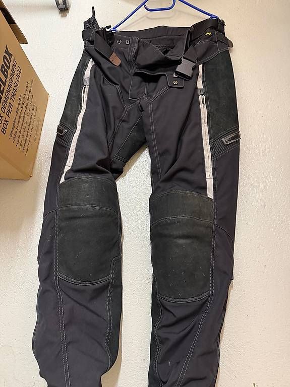 Kleiderpakete: Motorrad Hose und Jacken  – Gebraucht aus Goldach von D-M-S 2