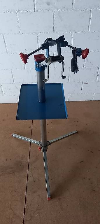 Cavalletti per biciclette: Velo Service Ständer – Usato da Buochs venduto da von_mzm8 1